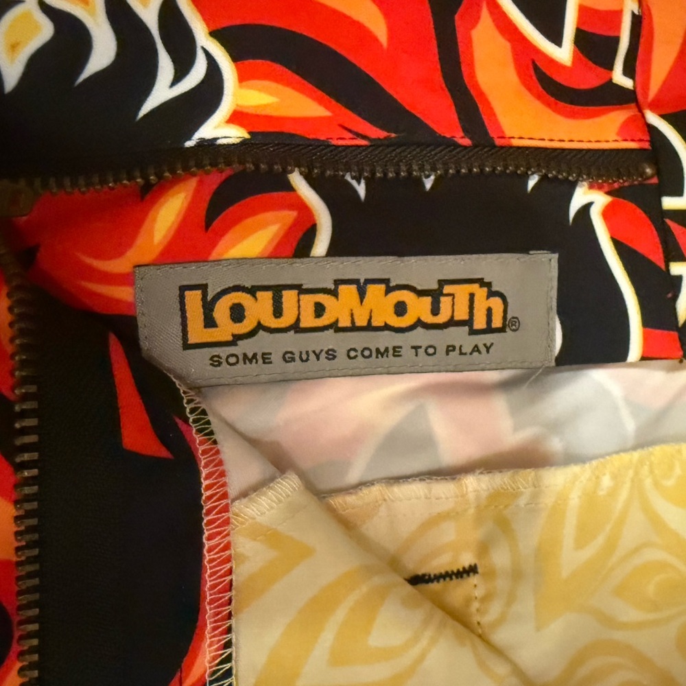 🔥 Loudmouth Calgary Flames NHL Licensed Pants – Size 34x34 – Rare & Bold! 🔥 - Picture 3 of 6